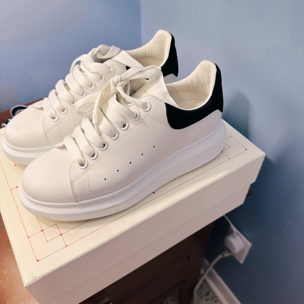 Alexander McQueen Women Sneakers 37